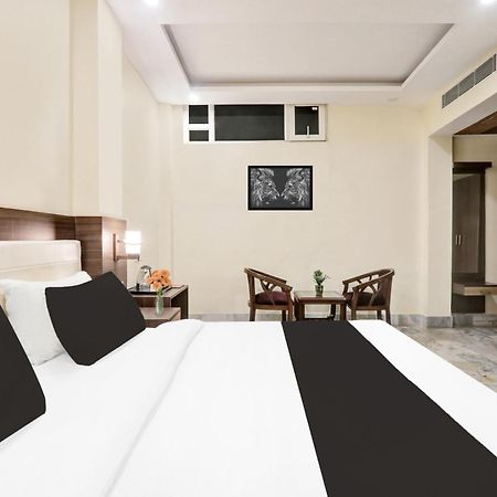 Super Townhouse Kankarbagh Formerly Kunwar Alcajars パトナー エクステリア 写真