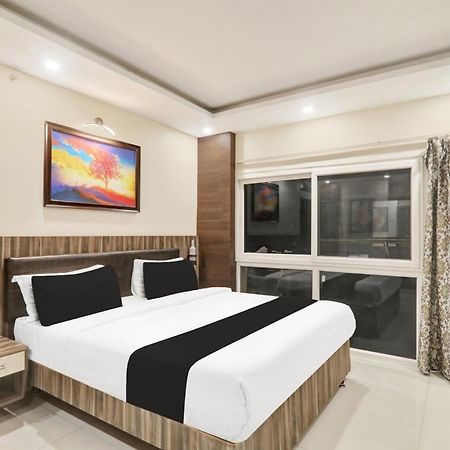 Super Townhouse Kankarbagh Formerly Kunwar Alcajars パトナー エクステリア 写真