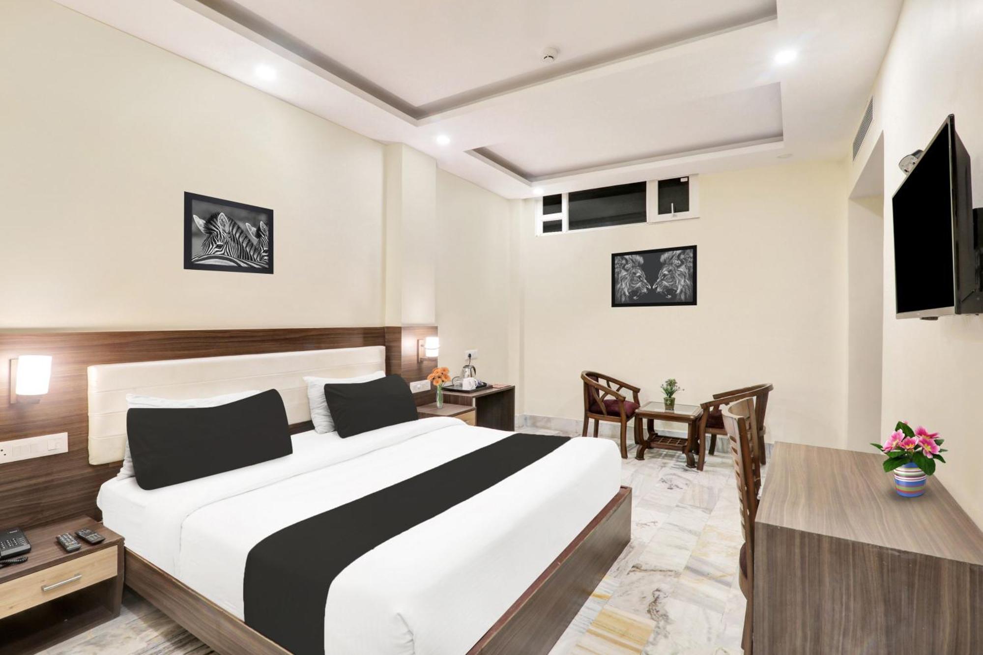 Super Townhouse Kankarbagh Formerly Kunwar Alcajars パトナー エクステリア 写真