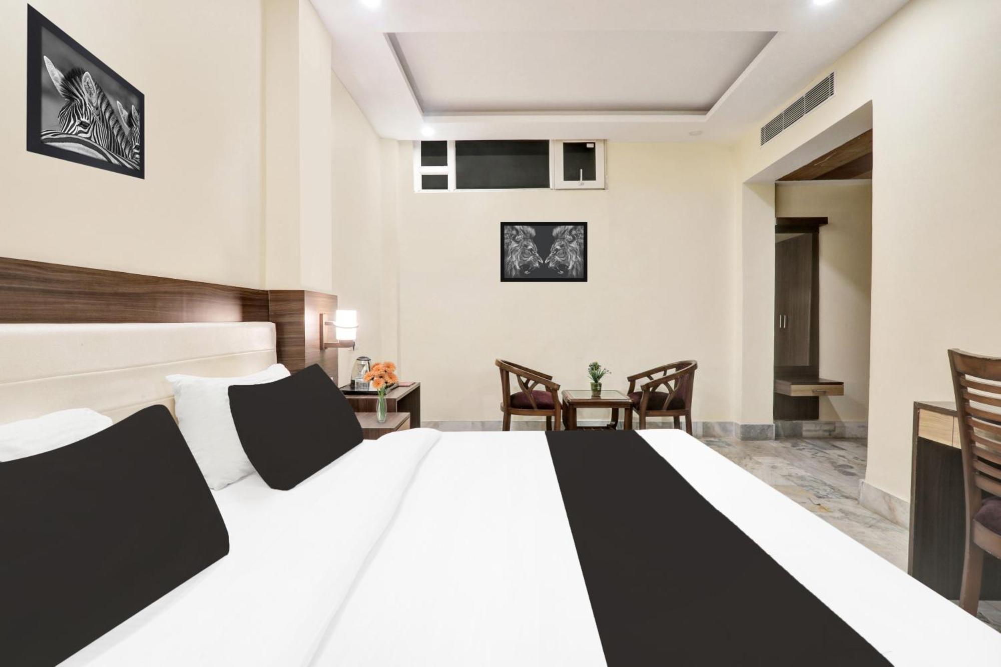 Super Townhouse Kankarbagh Formerly Kunwar Alcajars パトナー エクステリア 写真