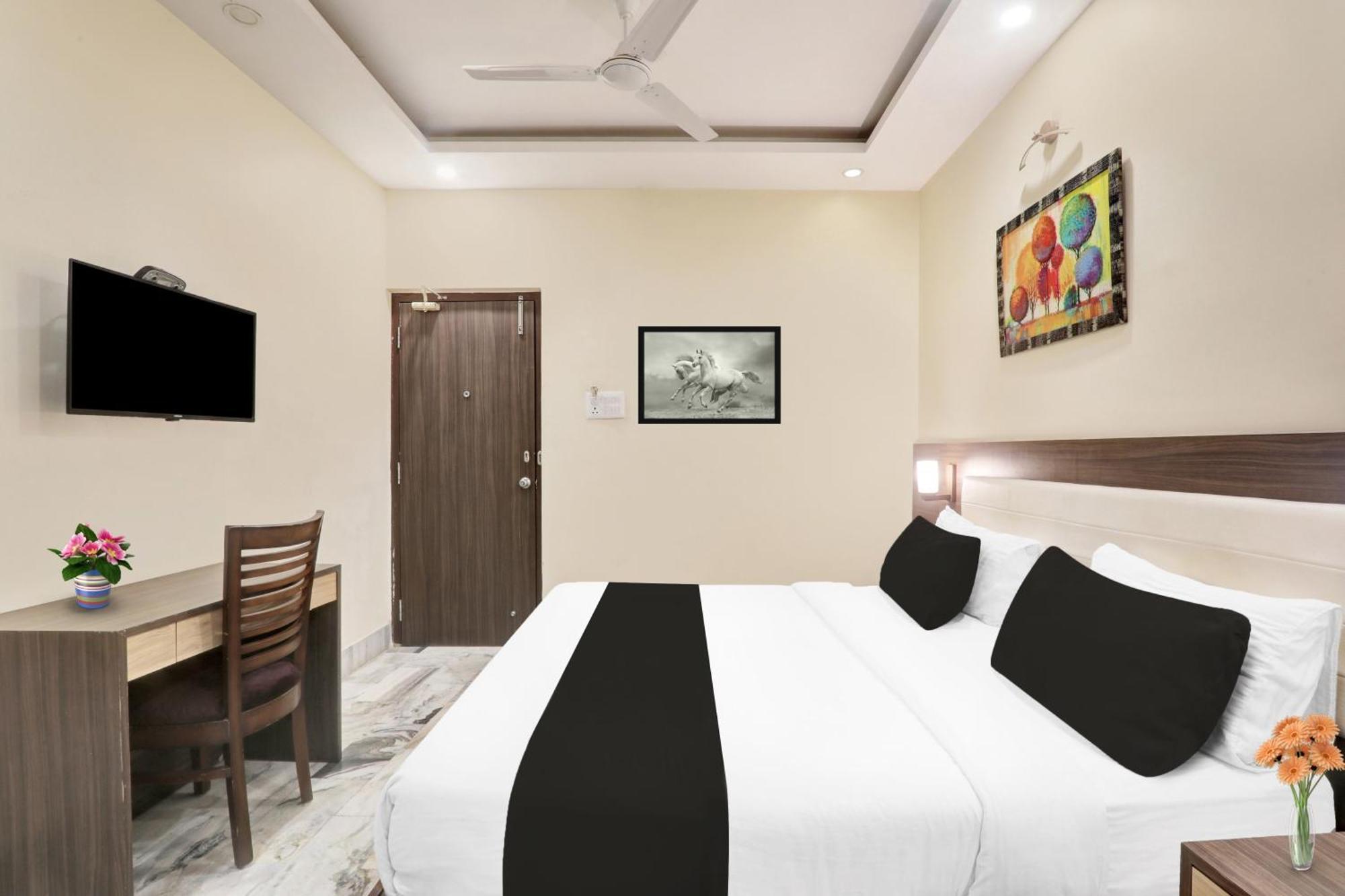 Super Townhouse Kankarbagh Formerly Kunwar Alcajars パトナー エクステリア 写真