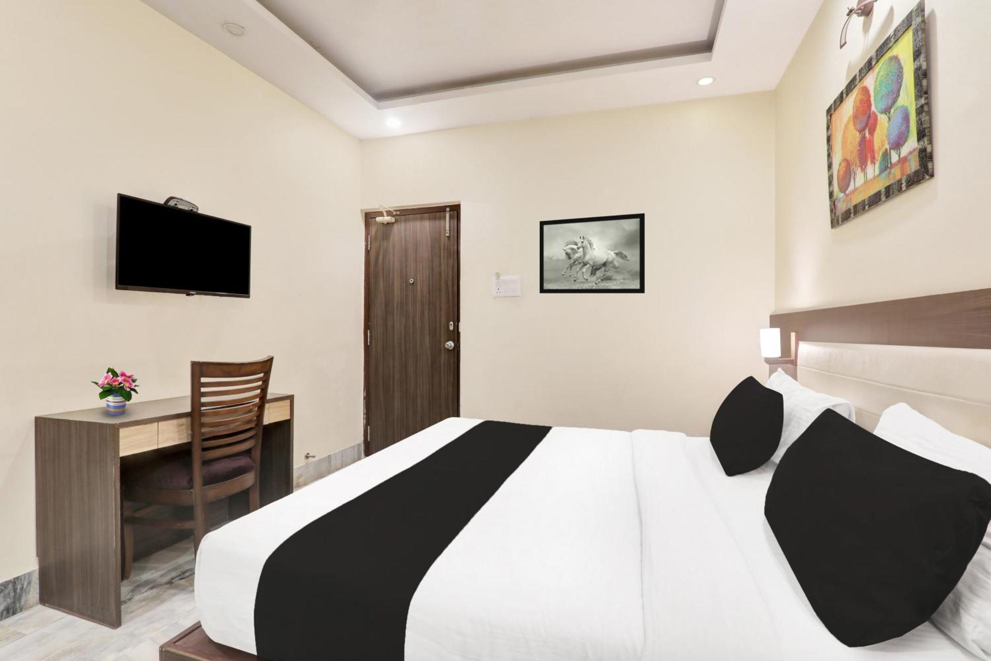 Super Townhouse Kankarbagh Formerly Kunwar Alcajars パトナー エクステリア 写真