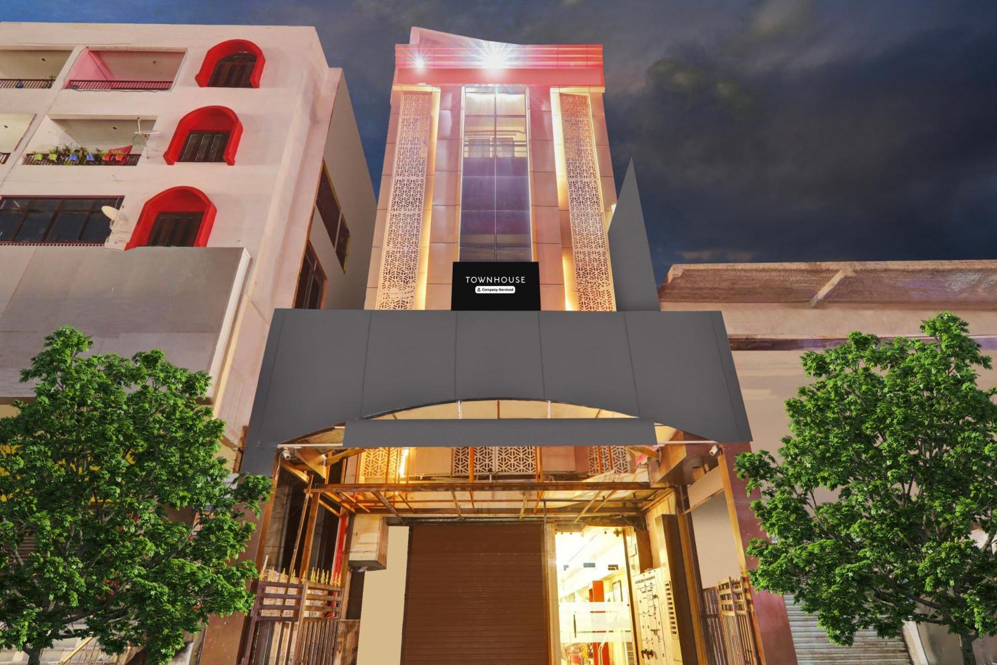 Super Townhouse Kankarbagh Formerly Kunwar Alcajars パトナー エクステリア 写真