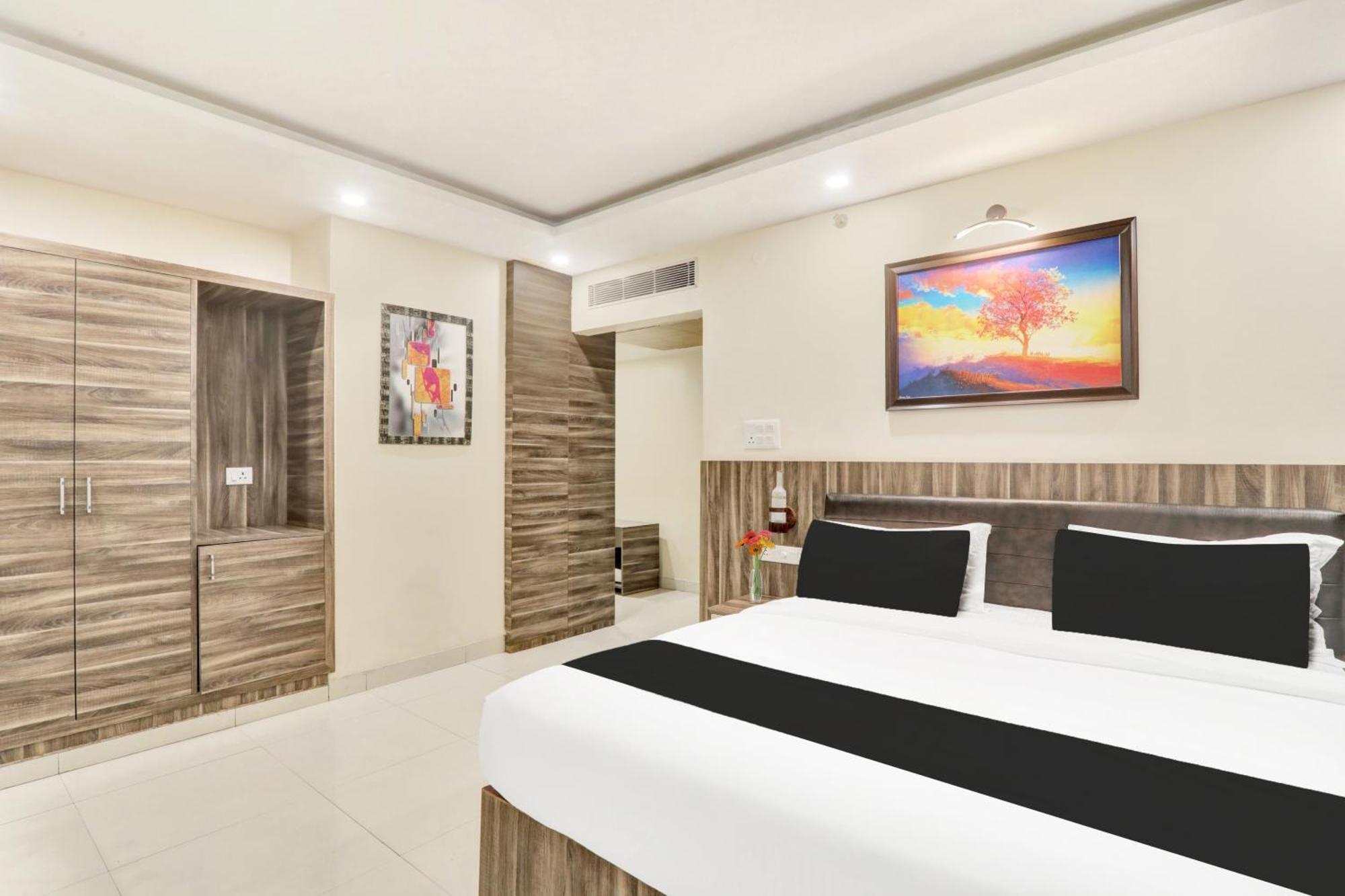 Super Townhouse Kankarbagh Formerly Kunwar Alcajars パトナー エクステリア 写真