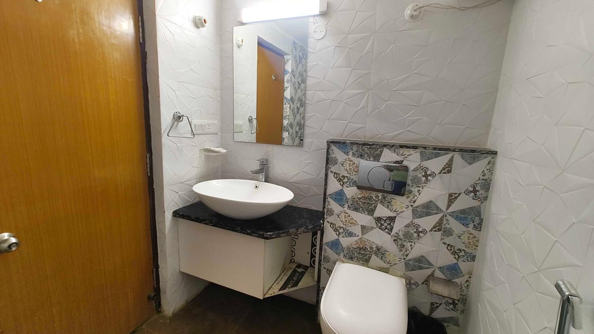 Super Townhouse Kankarbagh Formerly Kunwar Alcajars パトナー エクステリア 写真