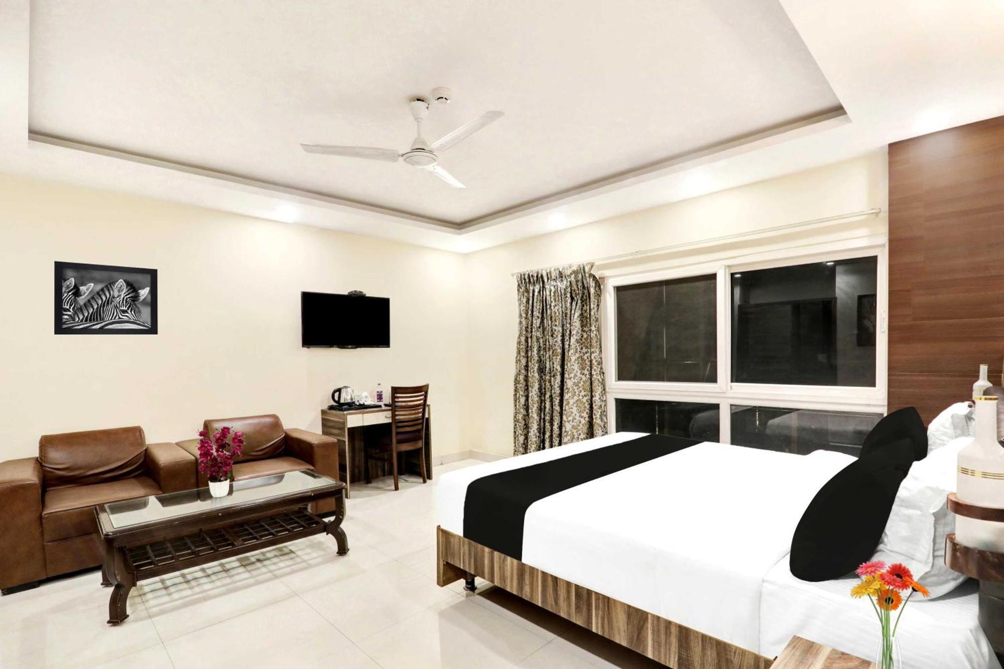 Super Townhouse Kankarbagh Formerly Kunwar Alcajars パトナー エクステリア 写真